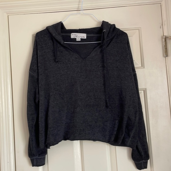 Vintage Havana Tops - REDUCED - Vintage Havana Sweatshirt